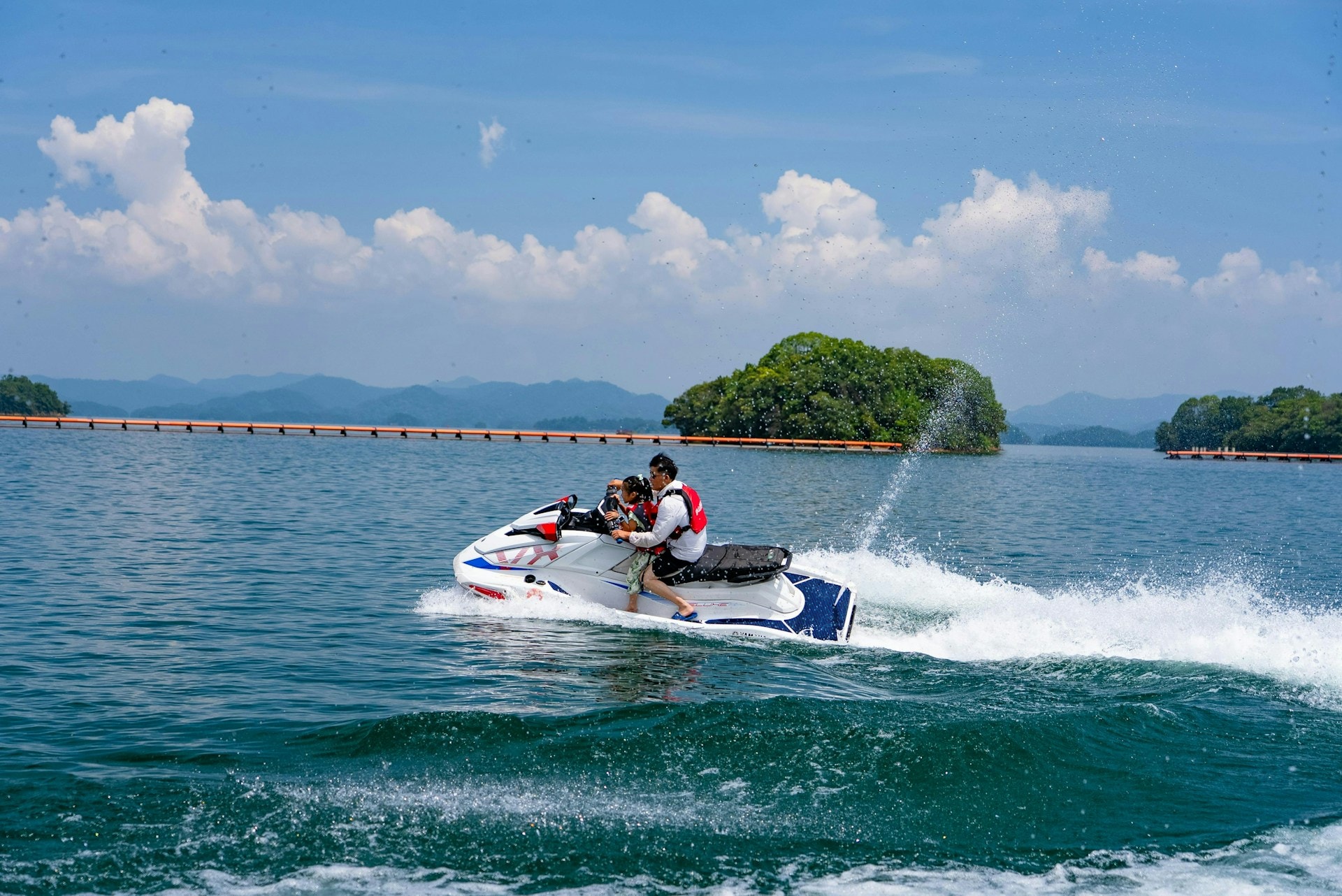 Jet-ski au lac de Lalla Takerkoust